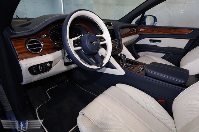 2022 Bentley Bentayga V8 AWD - 22903607 - 28