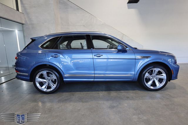 2022 Bentley Bentayga V8 AWD - 22903607 - 2