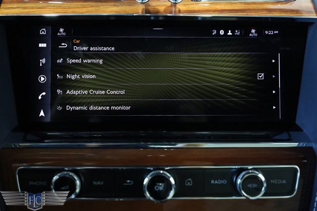 2022 Bentley Bentayga V8 AWD - 22903607 - 34