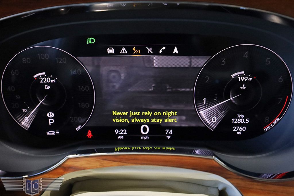 2022 Bentley Bentayga V8 AWD - 22903607 - 39