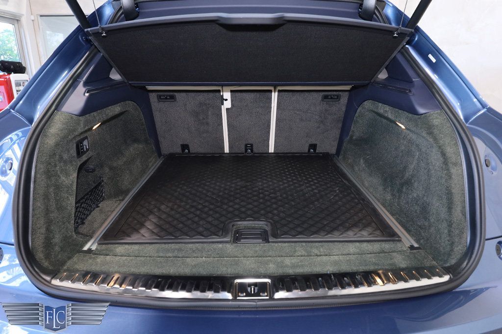 2022 Bentley Bentayga V8 AWD - 22903607 - 40