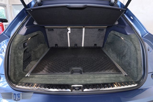 2022 Bentley Bentayga V8 AWD - 22903607 - 40