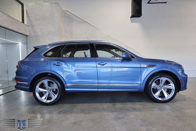 2022 Bentley Bentayga V8 AWD - 22903607 - 50