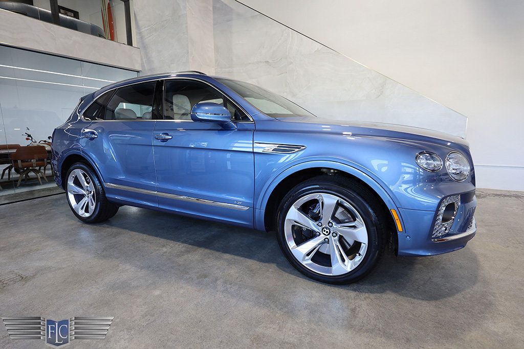 2022 Bentley Bentayga V8 AWD - 22903607 - 6