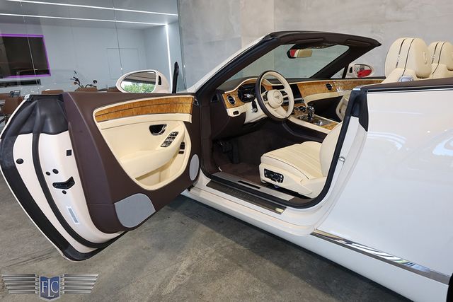 2022 Bentley Continental GTC V8 Convertible - 23023913 - 18