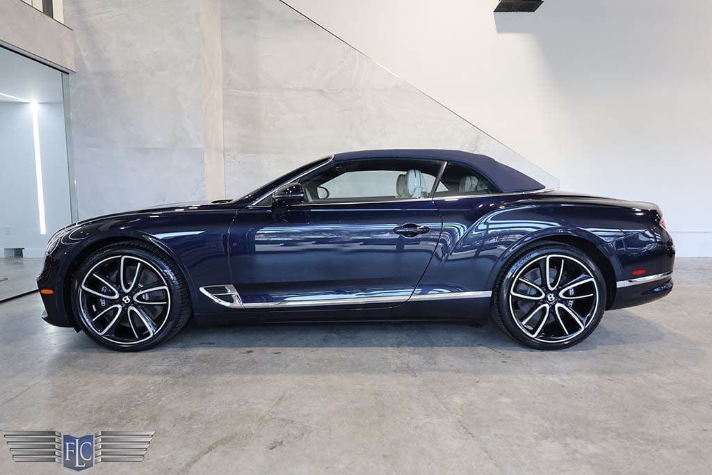 2022 Bentley Continental GTC V8 Mulliner - 22692239 - 2