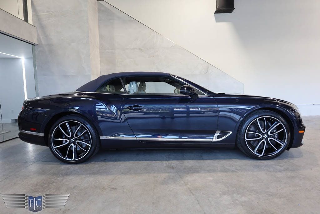 2022 Bentley Continental GTC V8 Mulliner - 22692239 - 50