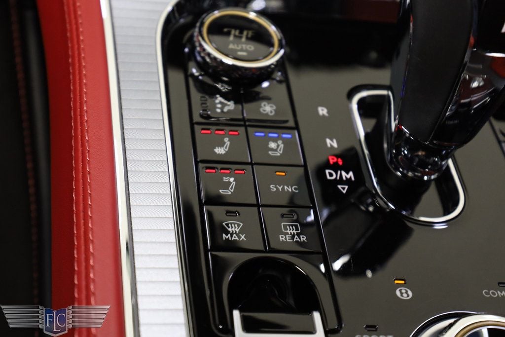 2022 Bentley Continental GTC V8 Mulliner Convertible - 22861831 - 31