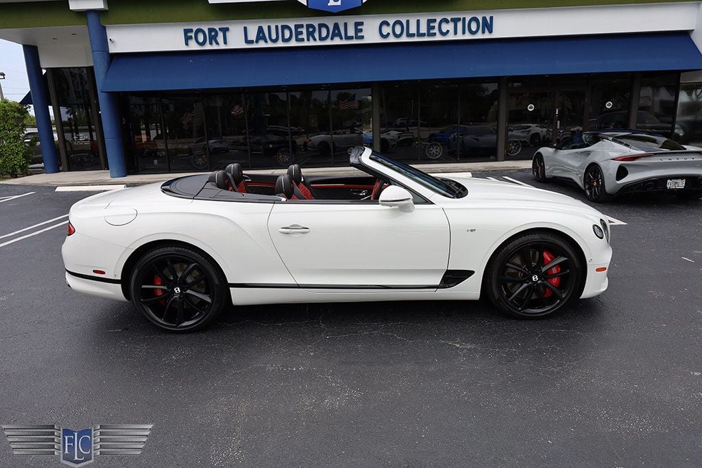 2022 Bentley Continental GTC V8 Mulliner Convertible - 22861831 - 43