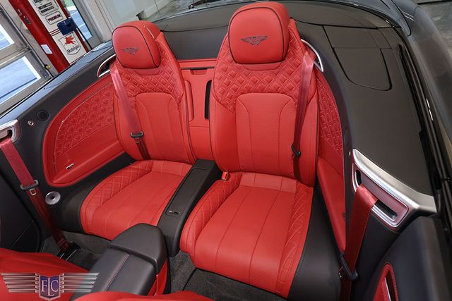 2022 Bentley Continental GTC V8 Mulliner Convertible - 22472853 - 23