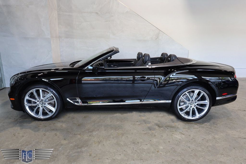 2022 Bentley Continental GTC V8 Mulliner Convertible - 22970433 - 39