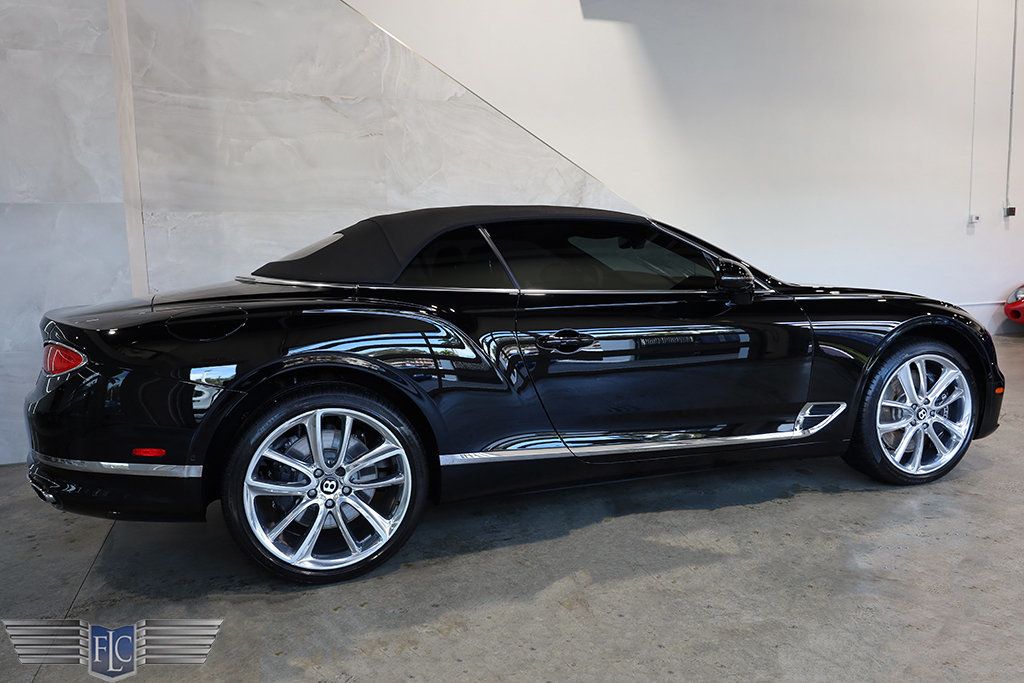 2022 Bentley Continental GTC V8 Mulliner Convertible - 22970433 - 40