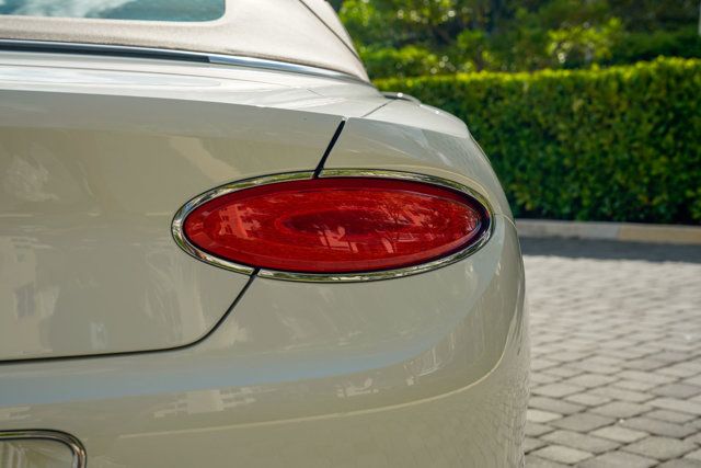2022 Bentley Continental GT Mulliner Convertible - 22928733 - 45