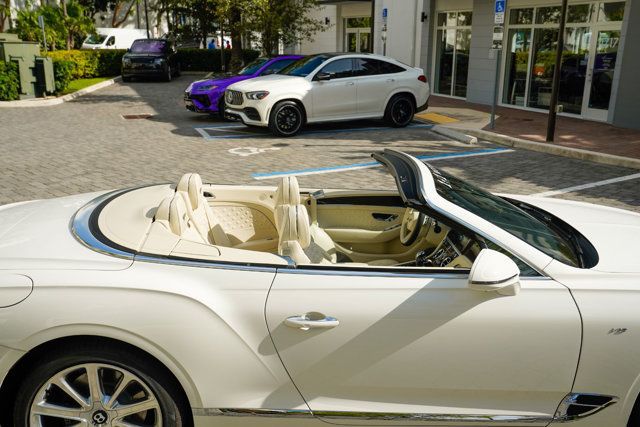 2022 Bentley Continental GT Mulliner Convertible - 22928733 - 49