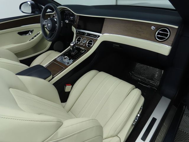2022 Bentley Continental GT Mulliner Convertible - 22956704 - 25