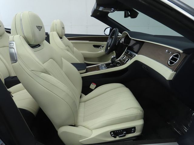 2022 Bentley Continental GT Mulliner Convertible - 22956704 - 27