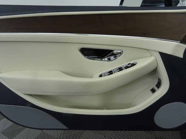 2022 Bentley Continental GT Mulliner Convertible - 22956704 - 31