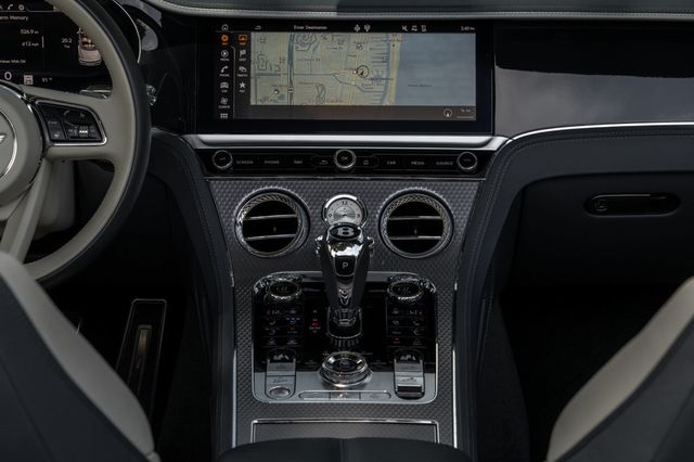 2022 Bentley Continental GT Mulliner Convertible - 23069736 - 18