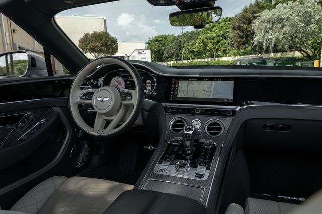 2022 Bentley Continental GT Mulliner Convertible - 23069736 - 19