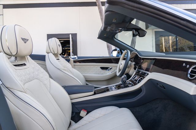 2022 Bentley Continental GT V8 Convertible - 22967658 - 20