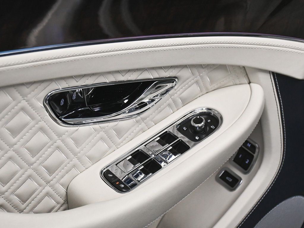 2022 Bentley Continental GT V8 photo 9