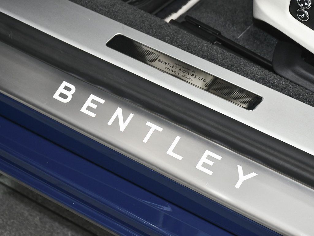 2022 Bentley Continental GT V8 photo 10