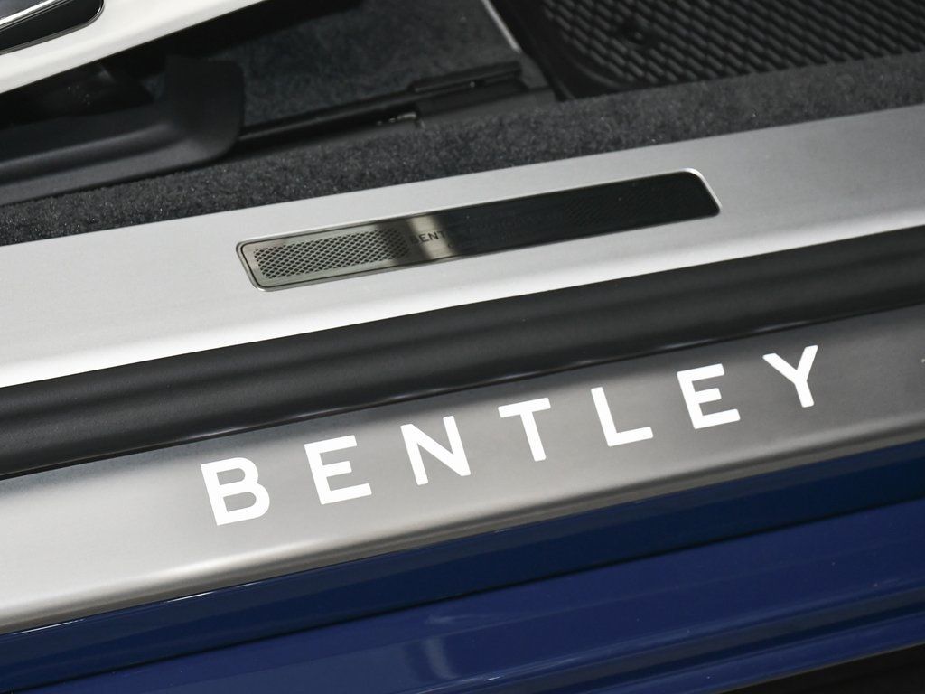 2022 Bentley Continental GT V8 photo 11