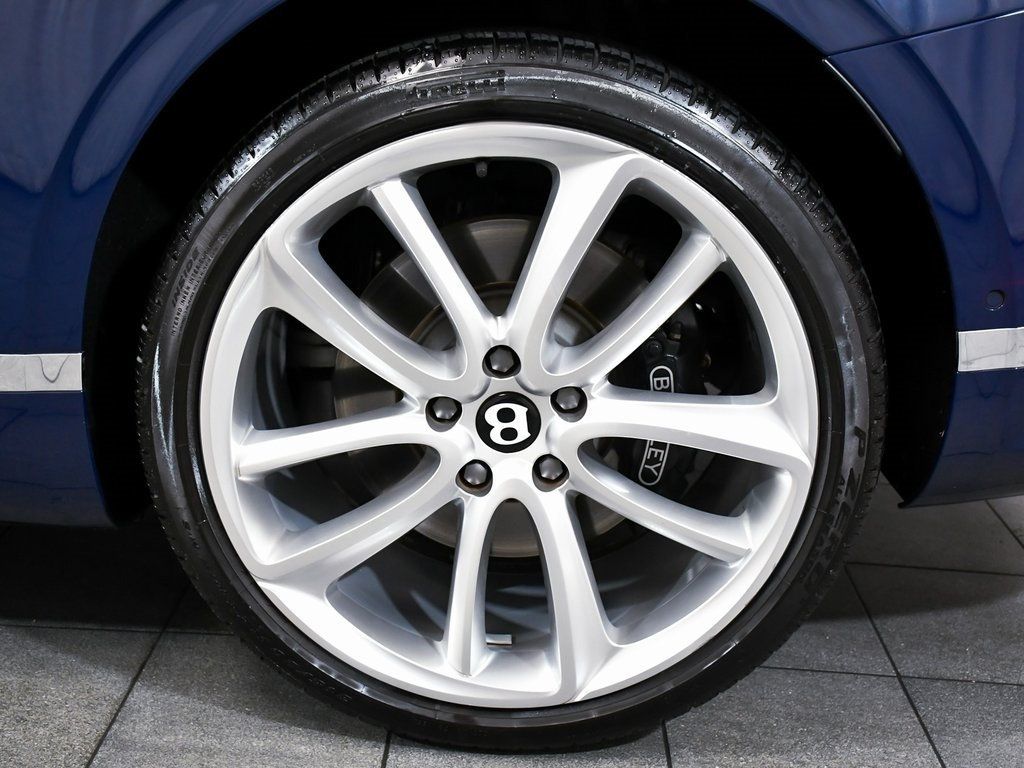 2022 Bentley Continental GT V8 photo 8
