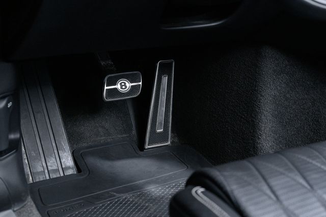 2022 Bentley Flying Spur Hybrid Sedan - 23013566 - 18