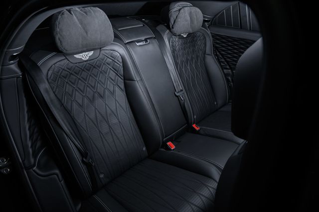 2022 Bentley Flying Spur Hybrid Sedan - 23013566 - 24