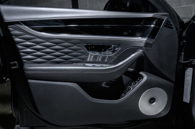 2022 Bentley Flying Spur Hybrid Sedan - 23013566 - 27