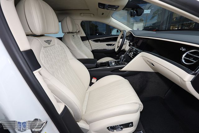 2022 Bentley Flying Spur Hybrid Sedan - 22945682 - 17