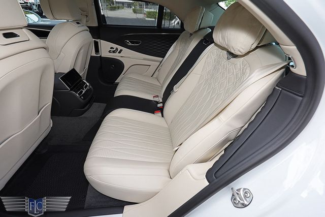 2022 Bentley Flying Spur Hybrid Sedan - 22945682 - 18