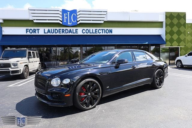 2022 Bentley Flying Spur Mulliner V8 Sedan - 22929315 - 0