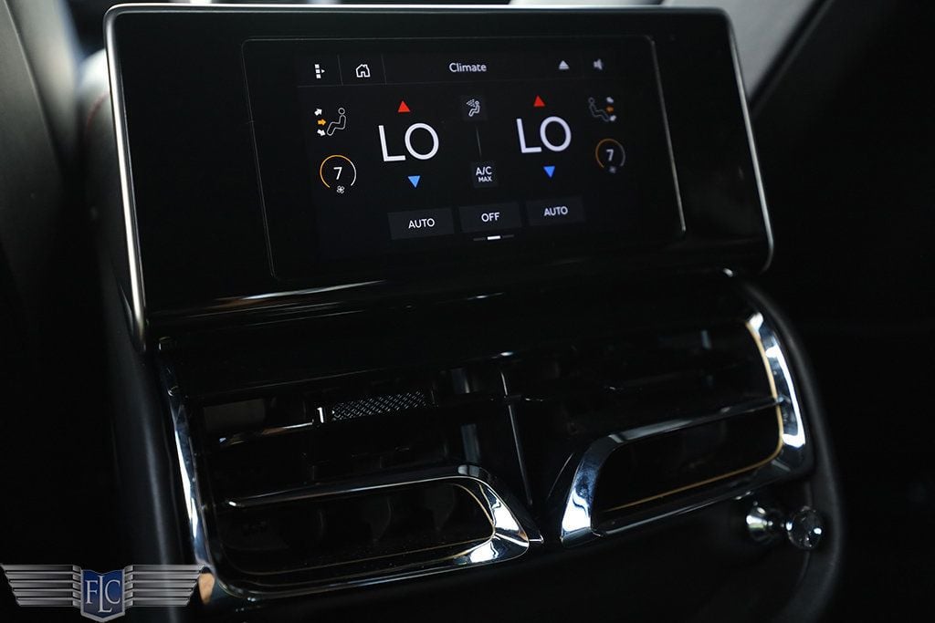 2022 Bentley Flying Spur Mulliner V8 Sedan - 22929315 - 16