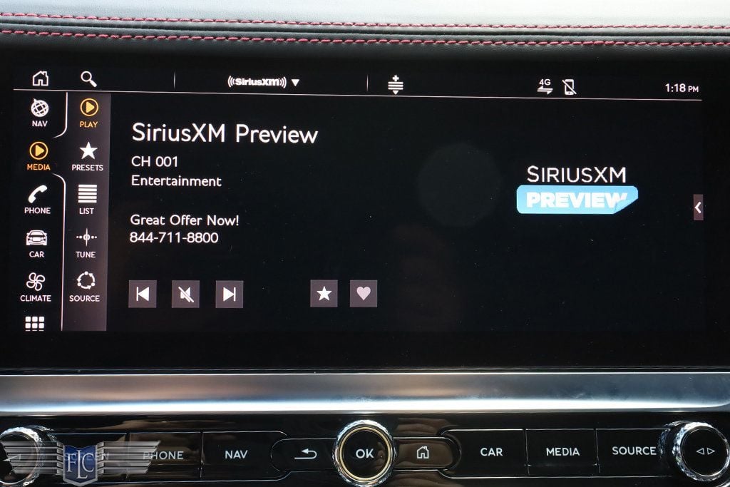 2022 Bentley Flying Spur Mulliner V8 Sedan - 22929315 - 24