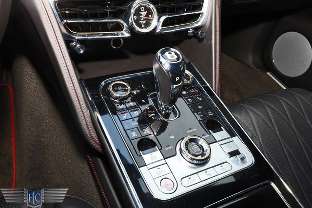 2022 Bentley Flying Spur Mulliner V8 Sedan - 22929315 - 27