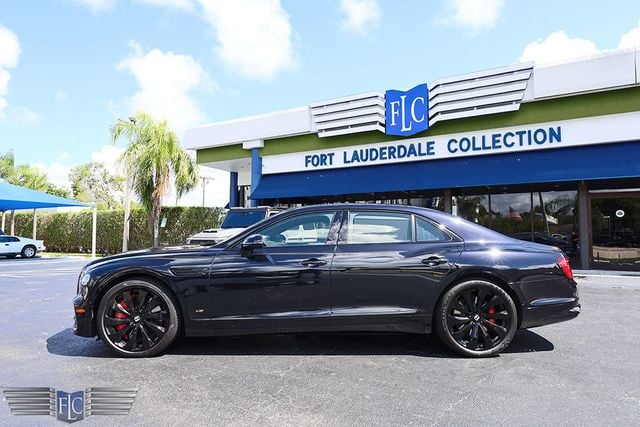 2022 Bentley Flying Spur Mulliner V8 Sedan - 22929315 - 2