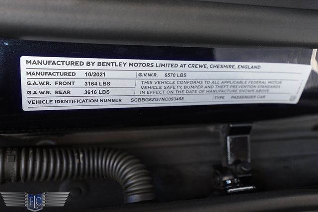 2022 Bentley Flying Spur Mulliner V8 Sedan - 22929315 - 32