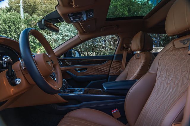 2022 Bentley Flying Spur V8 Sedan - 22986096 - 13
