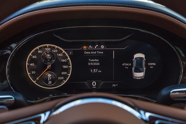 2022 Bentley Flying Spur V8 Sedan - 22986096 - 17