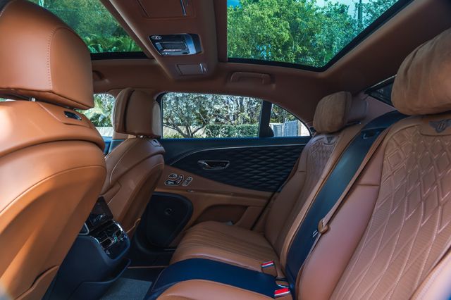 2022 Bentley Flying Spur V8 Sedan - 22986096 - 20