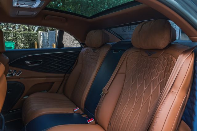 2022 Bentley Flying Spur V8 Sedan - 22986096 - 21