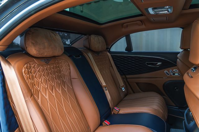 2022 Bentley Flying Spur V8 Sedan - 22986096 - 22
