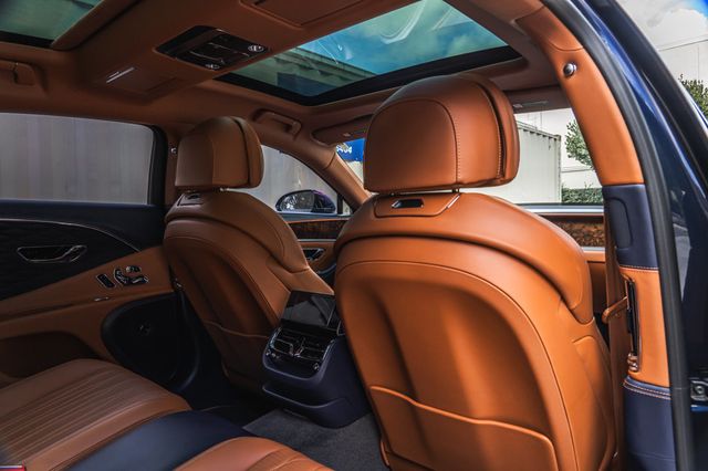 2022 Bentley Flying Spur V8 Sedan - 22986096 - 24