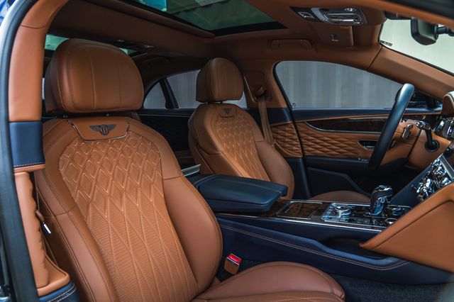 2022 Bentley Flying Spur V8 Sedan - 22986096 - 25