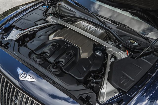 2022 Bentley Flying Spur V8 Sedan - 22986096 - 35