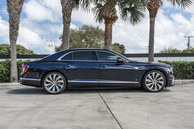 2022 Bentley Flying Spur V8 Sedan - 22986096 - 8