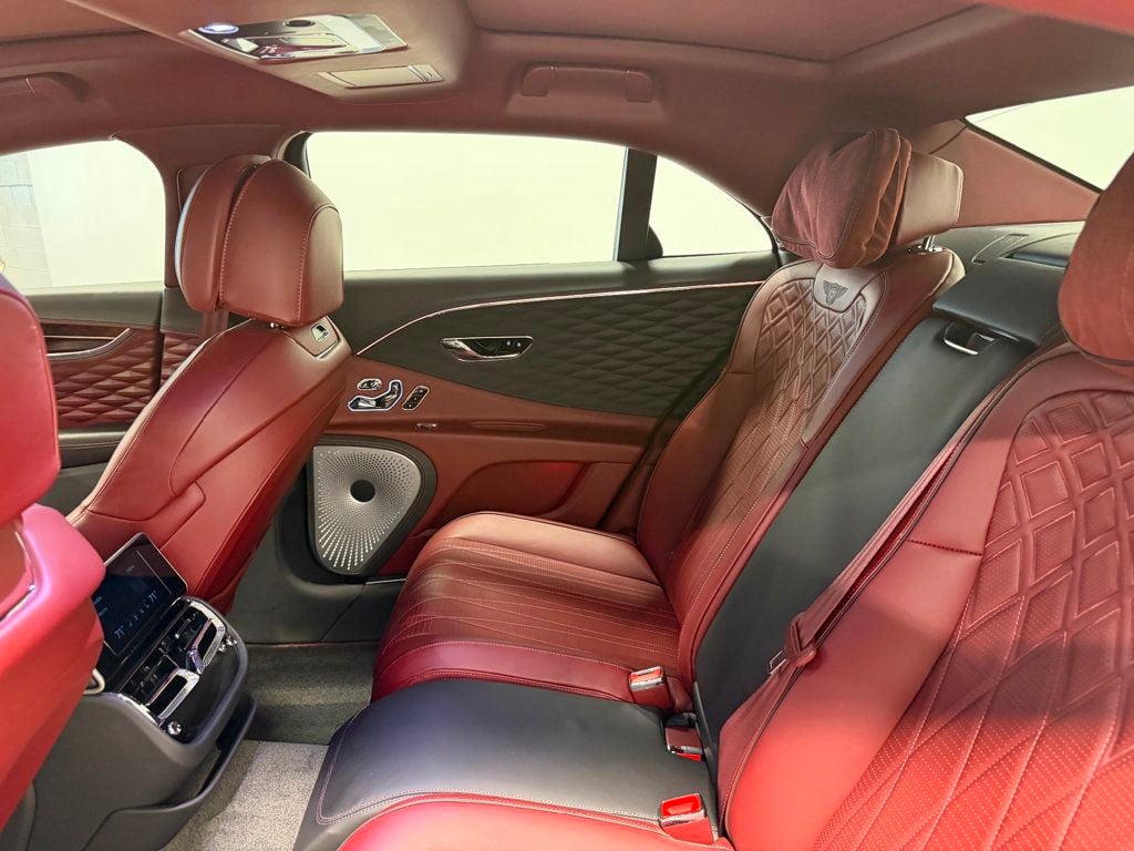 2022 Bentley Flying Spur W12 Sedan - 23065570 - 11