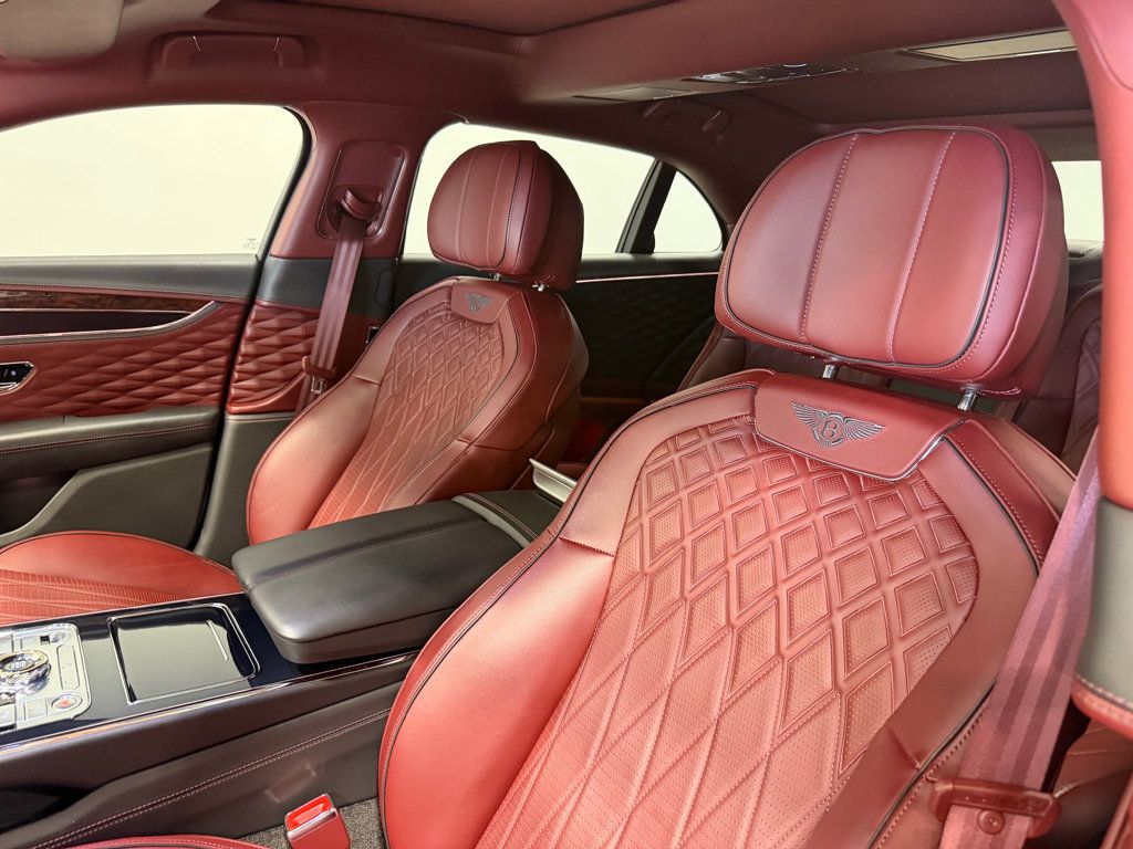 2022 Bentley Flying Spur W12 Sedan - 23065570 - 25